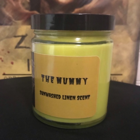 9 Ounce Halloween Candles Of Dracula, The Mummy, And Frankenstein’s. Horror. - Picture 7 of 12